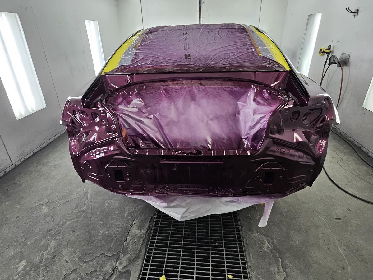 Porsche · rear end in purple
